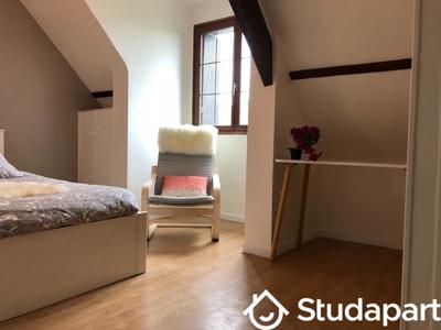 Chambre - 13 m² - 1 pièce