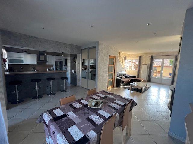 Maison - 120 m² - 5 pièces