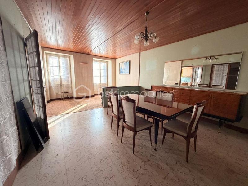 Immeuble - 170 m² - 8 pièces