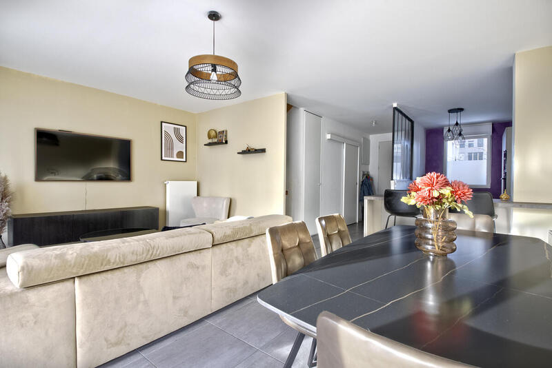 Appartement ancien - 86 m² - 4 pièces