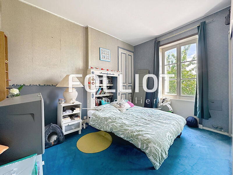 Maison - 200 m² - 9 pièces