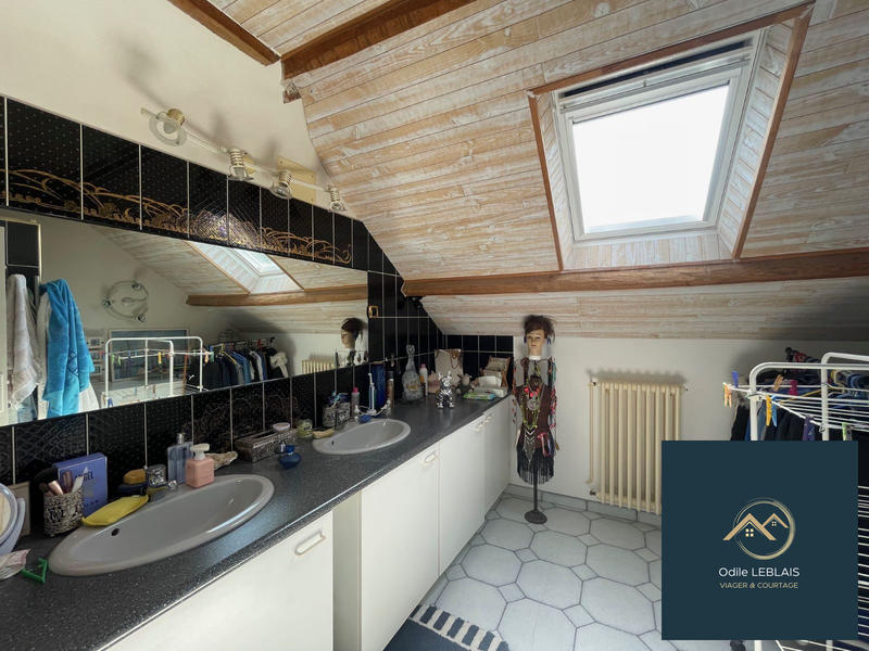 Viager - Maison traditionnelle - 145 m² - 4 pièces