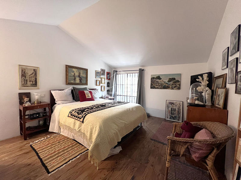 Maison - 200 m² - 6 pièces