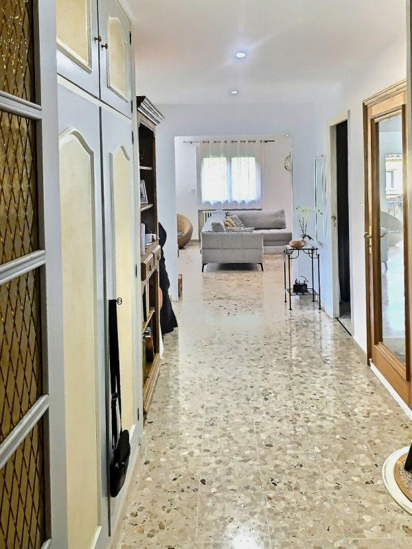 Appartement - 153 m² - 8 pièces