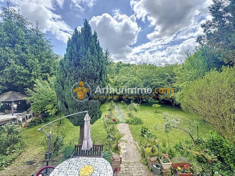 Maison - 187 m² - 7 pièces