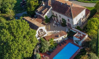 Maison de maîtres - 506 m² - 19 pièces