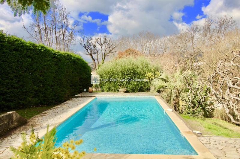 Maison - 177 m² - 6 pièces