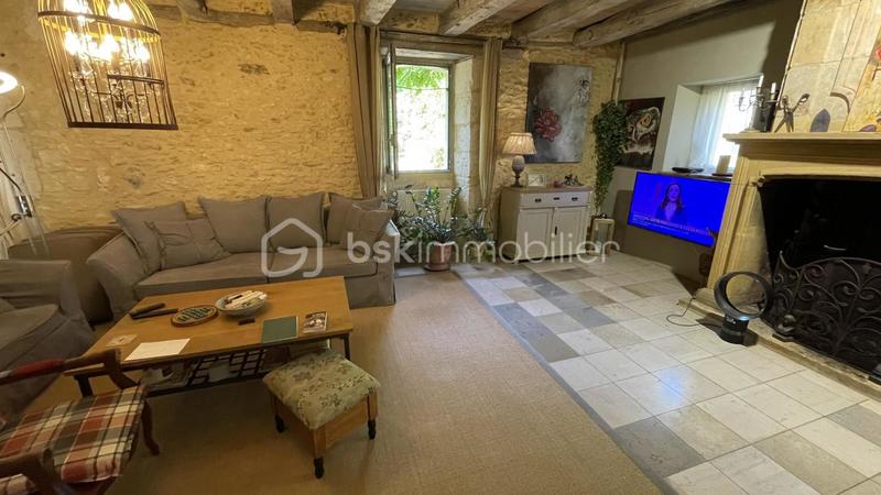 Propriété - 264 m² - 9 pièces