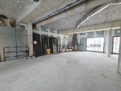 Local commercial - 212 m²