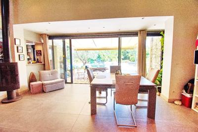 Propriété - 160 m² - 6 pièces