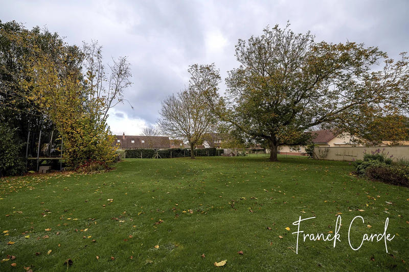 Maison - 268 m² - 11 pièces