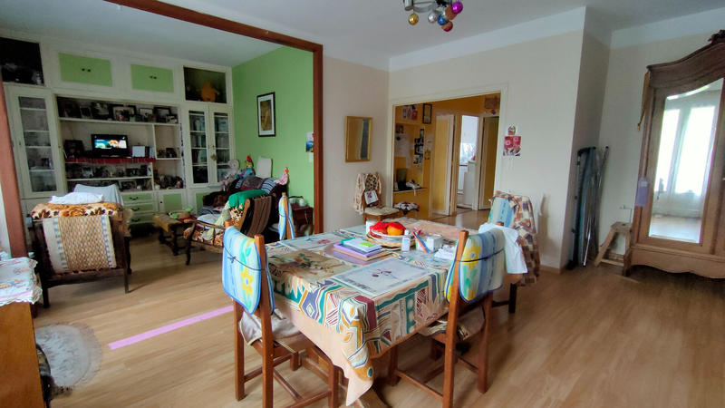 Maison de ville - 2 051 m²