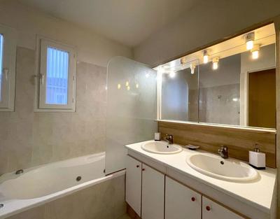 Maison - 120 m² - 4 pièces