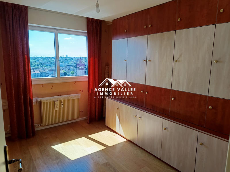 Appartement - 92 m² - 5 pièces