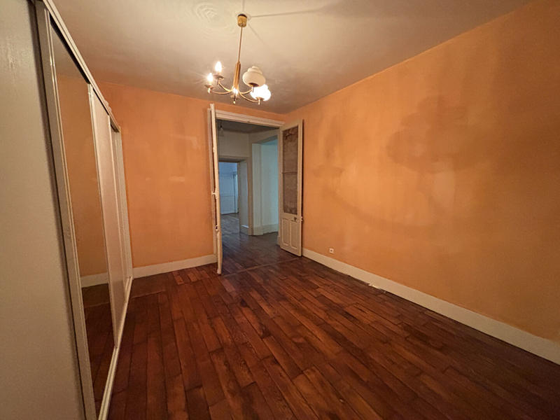 Maison - 220 m² - 8 pièces