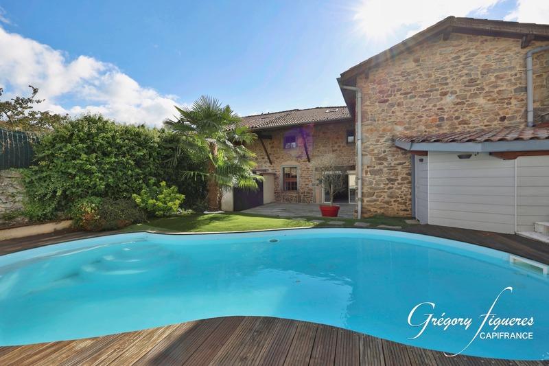 Maison - 224 m² - 7 pièces