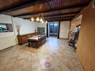 Maison - 121 m² - 6 pièces