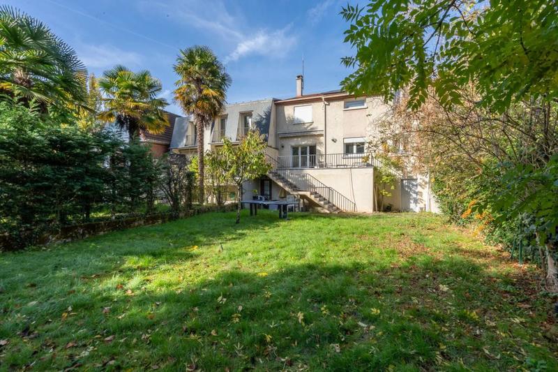 Maison - 177 m² - 7 pièces