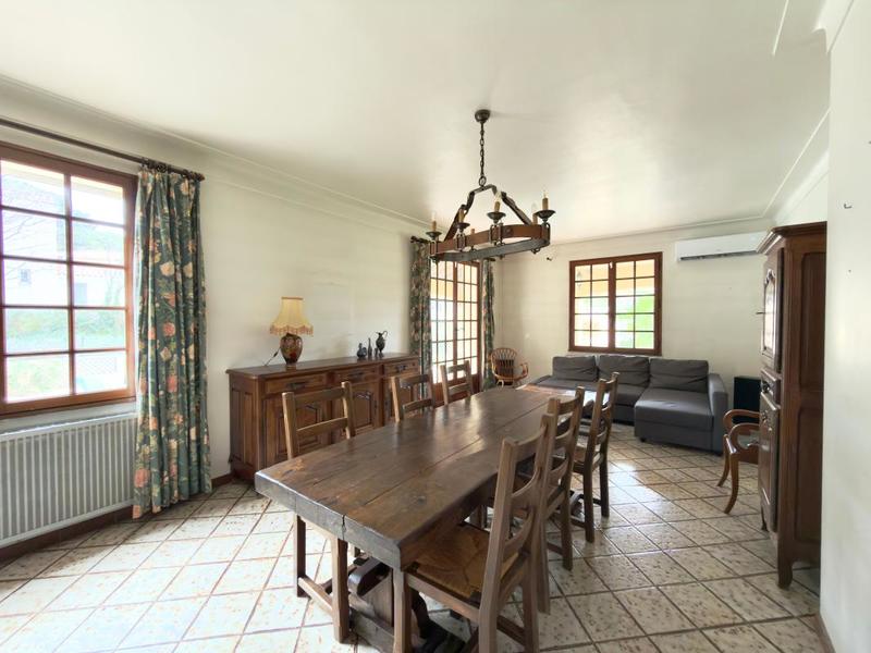 Propriété - 145 m² - 7 pièces