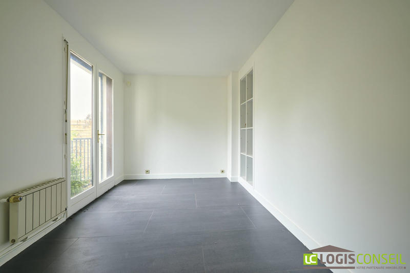 Maison contemporaine - 201 m² - 9 pièces