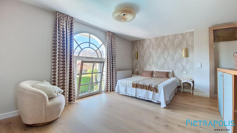 Maison - 170 m² - 6 pièces