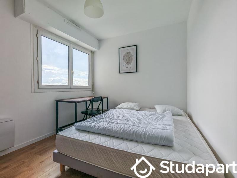 Chambre - 13 m² - 1 pièce