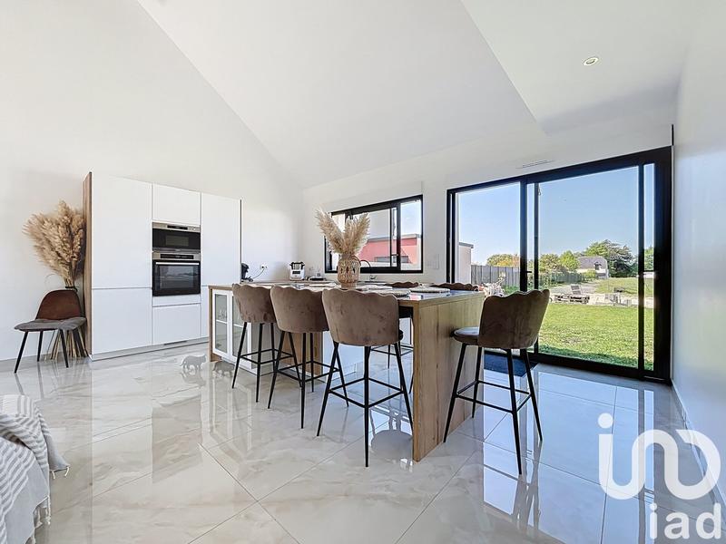 Maison - 95 m² - 5 pièces