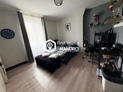 Maison - 166 m² - 8 pièces