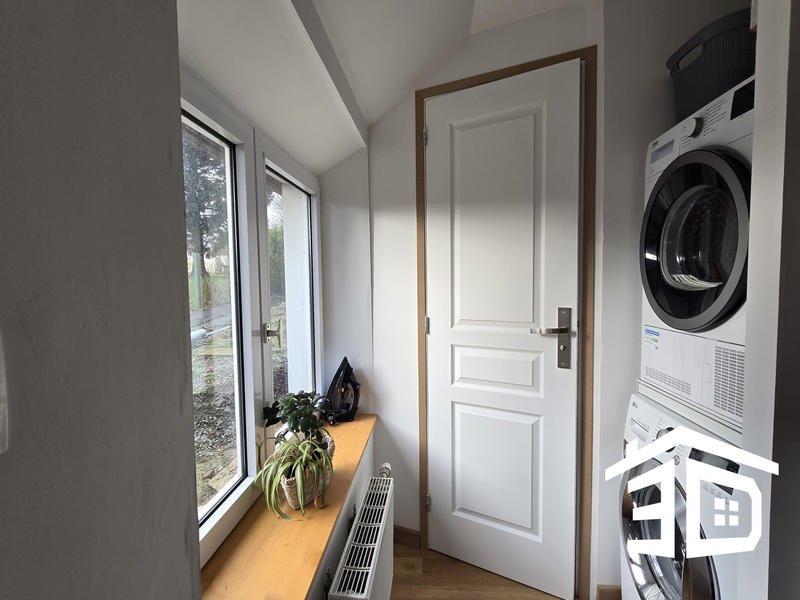 Maison - 180 m² - 8 pièces