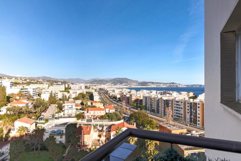 Appartement - 76 m² - 5 pièces