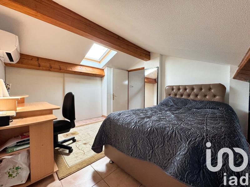 Maison - 225 m² - 7 pièces