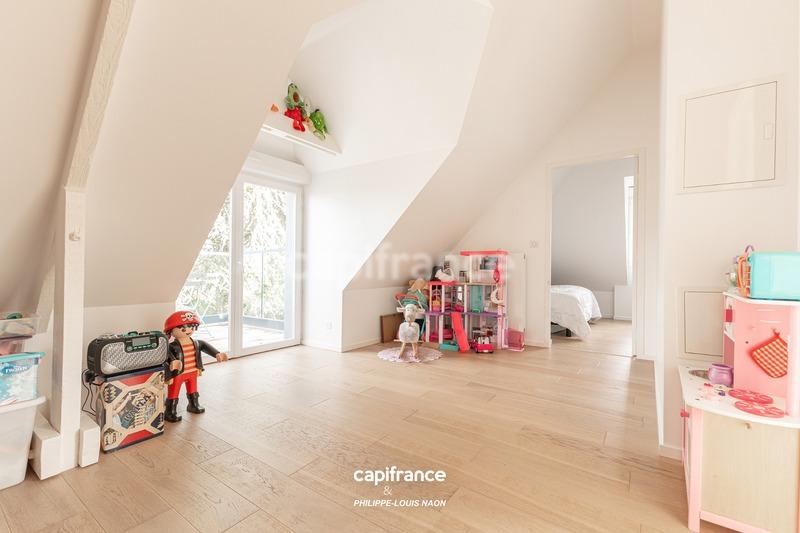 Maison - 196 m² - 8 pièces