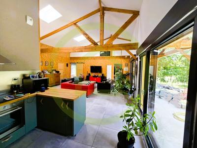 Maison - 157 m² - 6 pièces