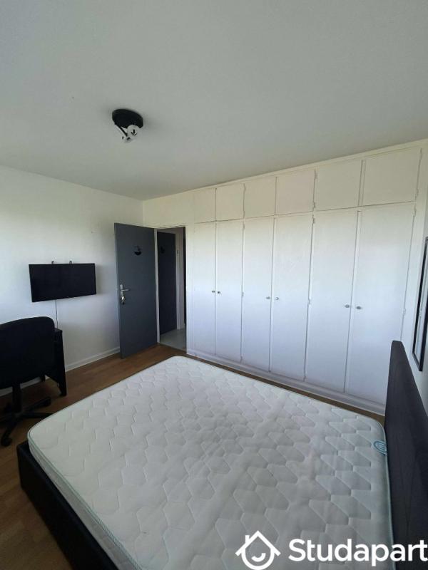 Chambre - 10 m² - 1 pièce