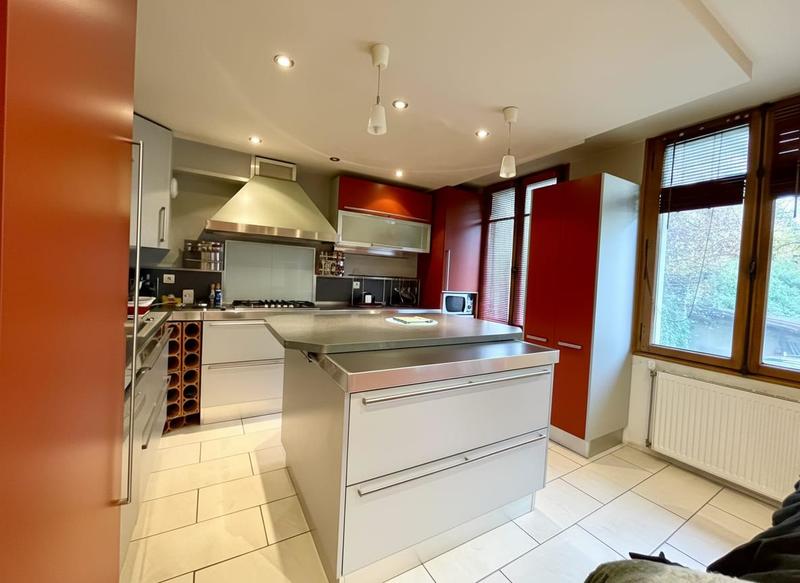 Duplex - 98 m² - 4 pièces