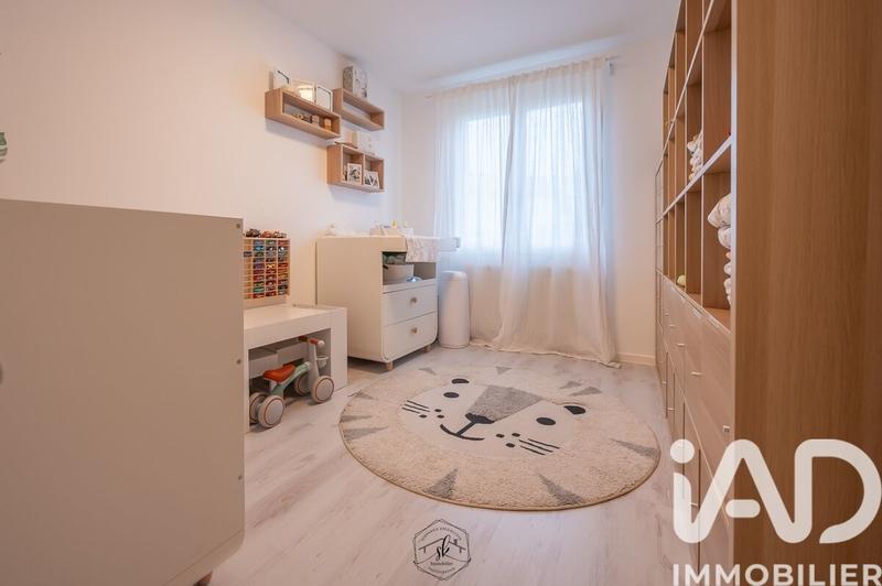 Maison - 95 m² - 5 pièces