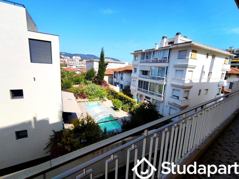 Chambre - 15 m² - 1 pièce