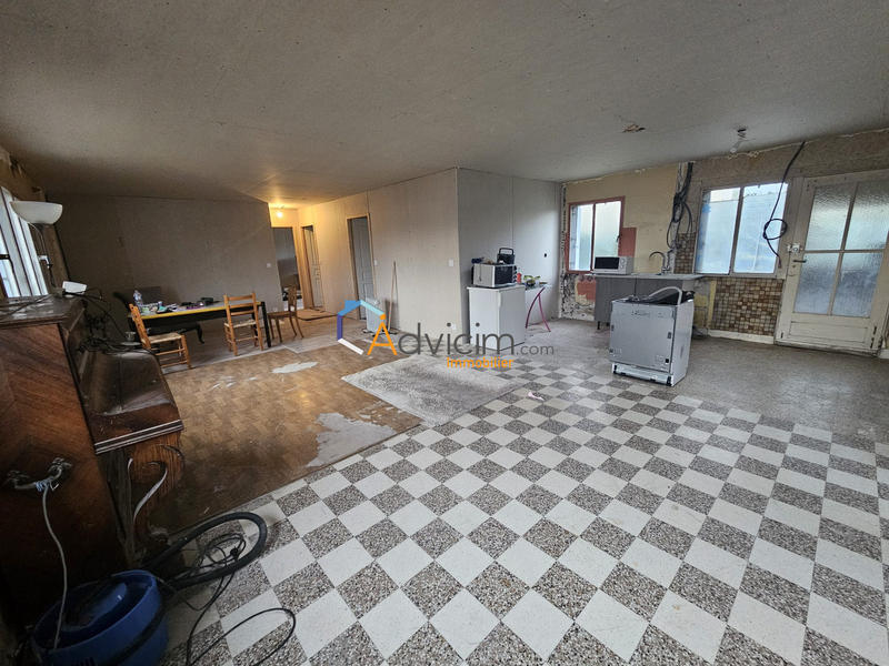 Maison - 90 m² - 4 pièces