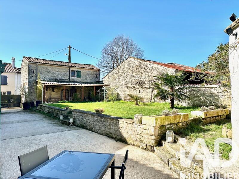 Maison de ville - 181 m² - 9 pièces