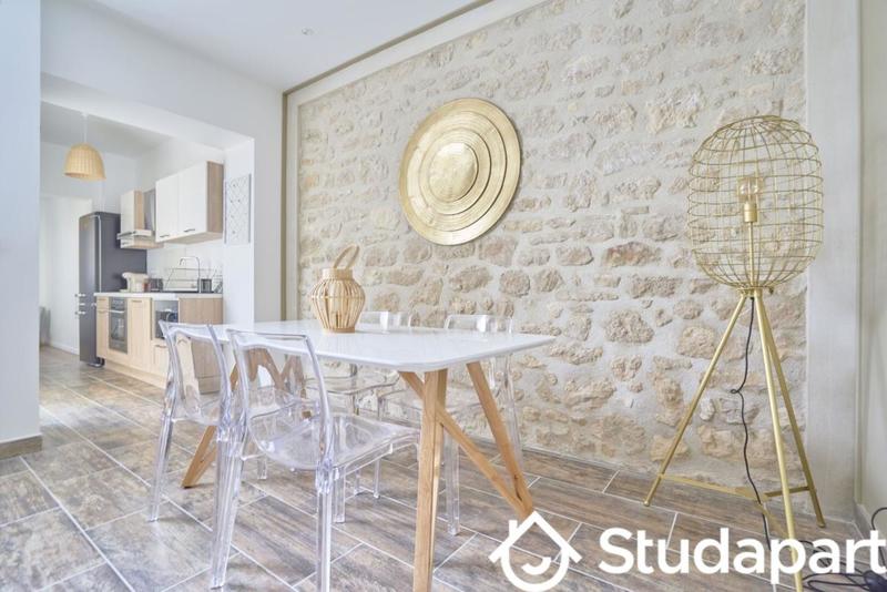 Chambre - 13 m² - 1 pièce