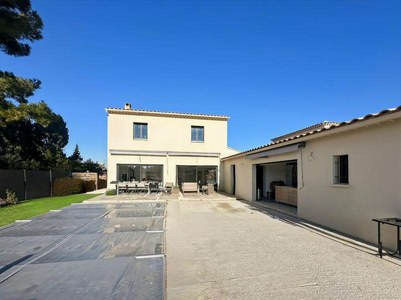 Maison - 162 m² - 7 pièces