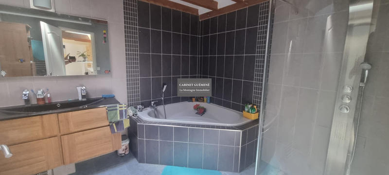 Maison traditionnelle - 125 m² - 5 pièces