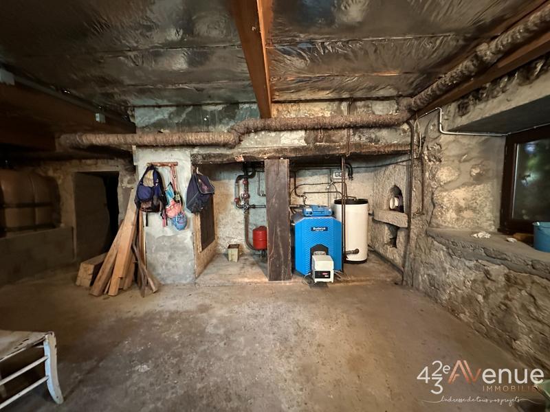 Maison - 223 m² - 8 pièces