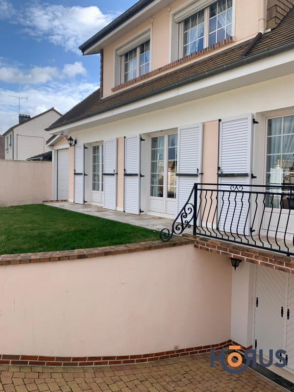 Viager - Maison traditionnelle - 160 m² - 5 pièces