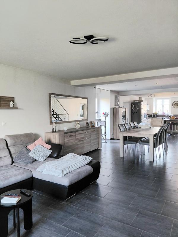 Maison - 211 m² - 6 pièces