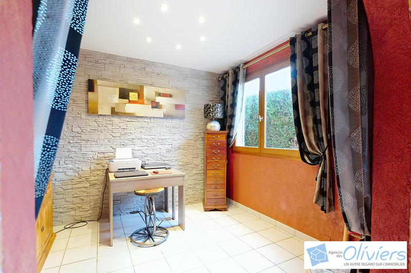 Maison - 147 m² - 6 pièces