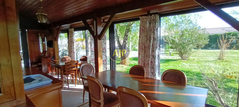 Maison - 140 m² - 6 pièces