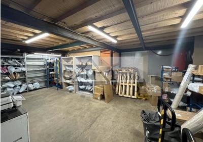 Entrepôt - 170 m²