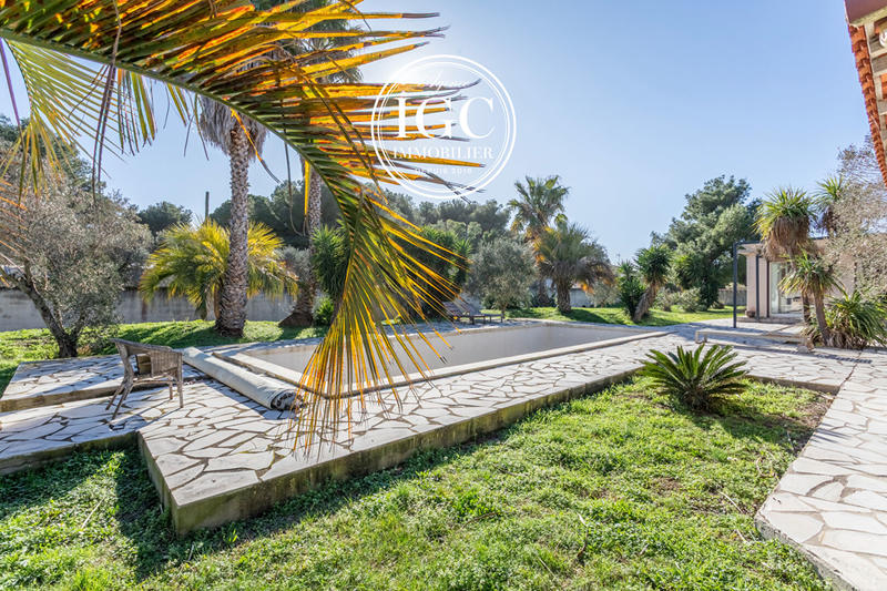 Villa - 240 m² - 5 pièces