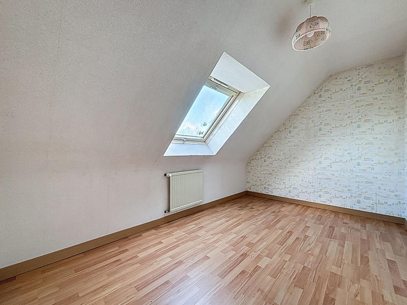 Maison - 93 m² - 5 pièces